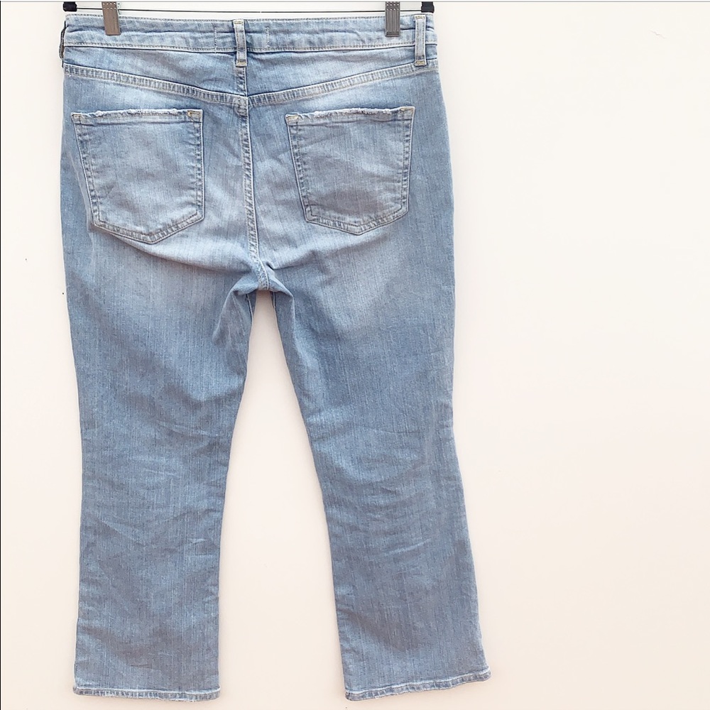 Free People Liv Crop Flare Jeans Light Wash Denim - Picture 4 of 6